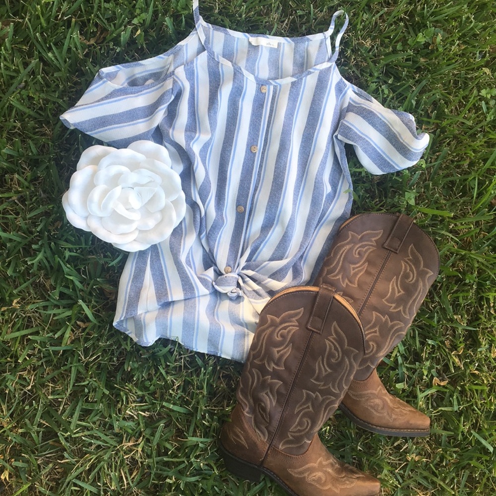 Off the shoulder Shirt